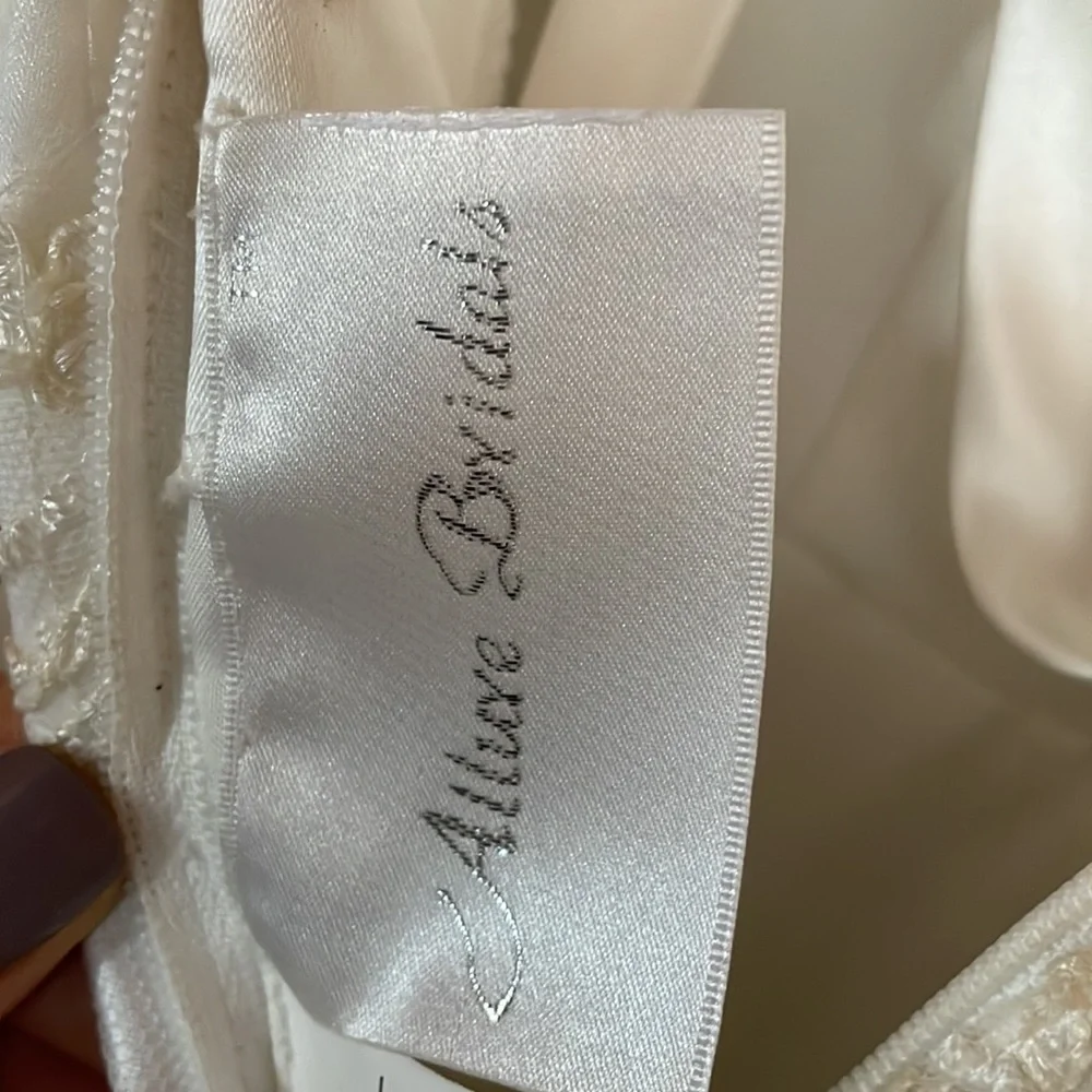 NWT! Wedding / quinceanera dress, strapless, beading - Picture 7 of 9